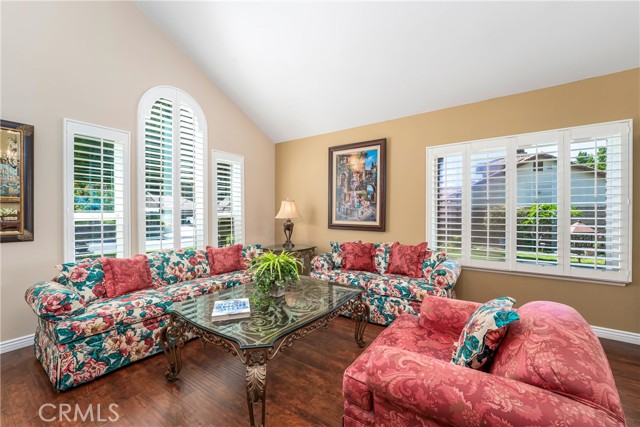 2151 Lyon Avenue, Riverside CA: https://media.crmls.org/medias/dcda1528-f269-4c04-a306-b6fd1a9d7f4e.jpg