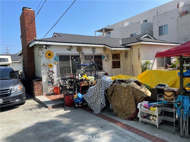 12025 Hart Street photo 2