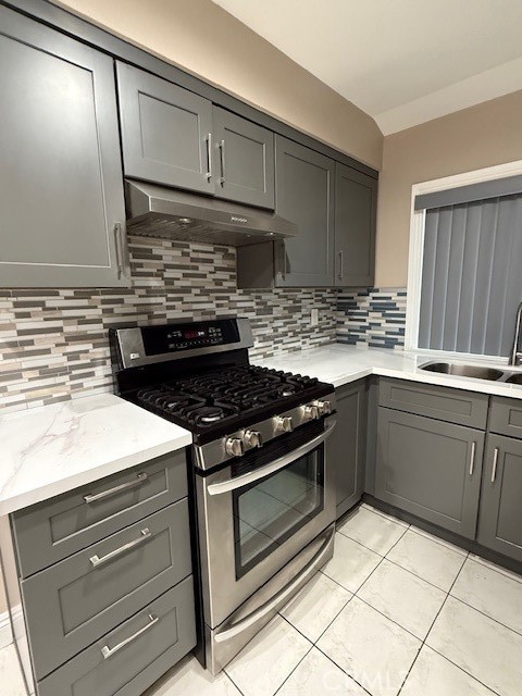 Detail Gallery Image 2 of 17 For 2970 S Greenville #B,  Santa Ana,  CA 92704 - 2 Beds | 1/1 Baths