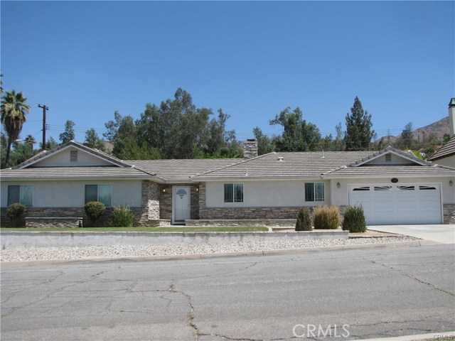 1804 Mesa Verde Dr, San Bernardino, CA 92404