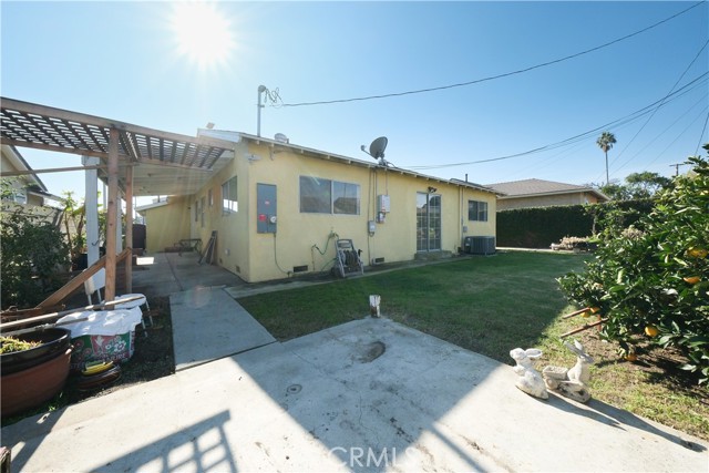 419 W Martinshire, Carson CA: https://media.crmls.org/medias/dcdb03d4-bb96-42bf-93cb-5382076f0214.jpg