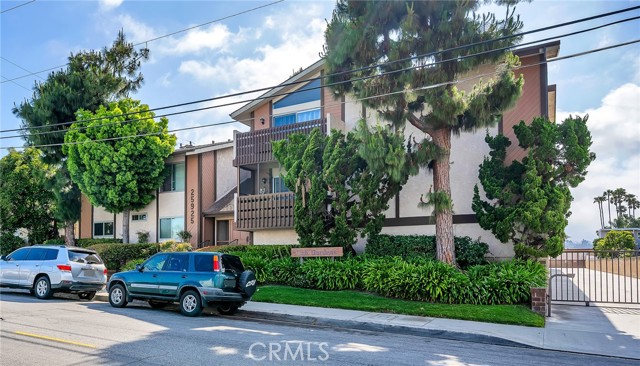 Detail Gallery Image 27 of 36 For 25925 Oak St #108,  Lomita,  CA 90717 - 2 Beds | 2 Baths