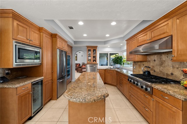 1738 N Ukiah Way, Upland CA: https://media.crmls.org/medias/dcdc9fc3-be56-458e-abd6-41bcacc7bbff.jpg