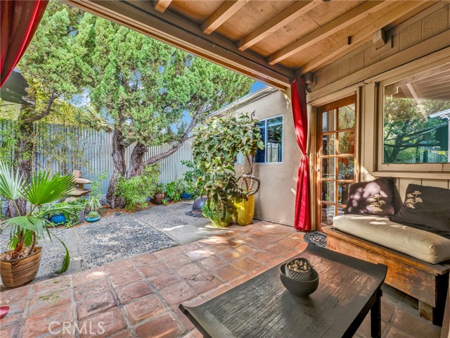 6033 Fulcher photo 29