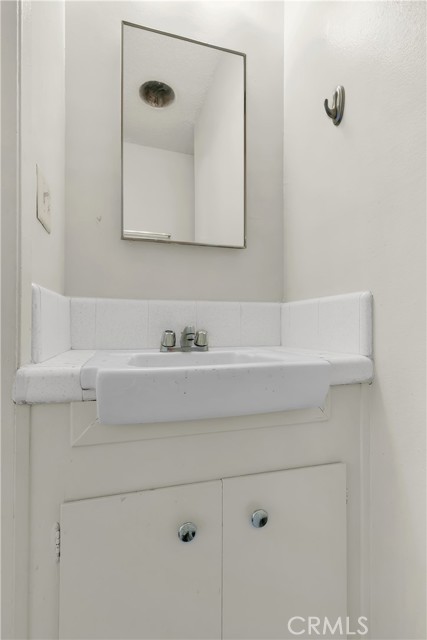 Detail Gallery Image 28 of 33 For 6086 Horner, Los Angeles,  CA 90035 - – Beds | – Baths