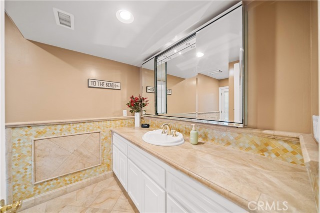 Detail Gallery Image 25 of 71 For 1161 N Coyote, Orange,  CA 92869 - 5 Beds | 5/1 Baths