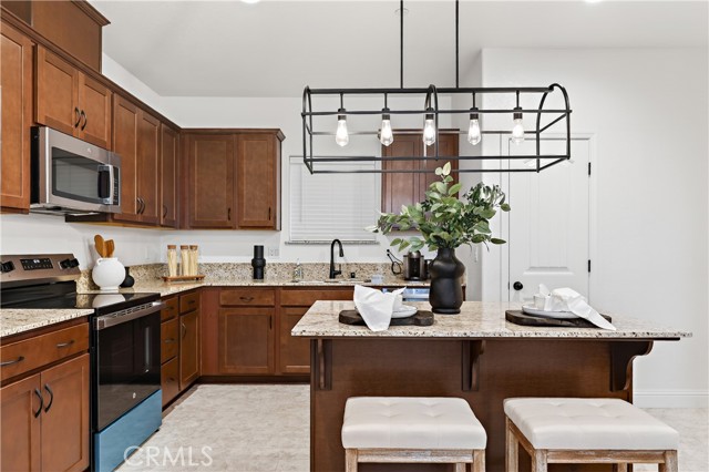 Detail Gallery Image 8 of 32 For 184 Montage Dr, Merced,  CA 95348 - 4 Beds | 2/1 Baths