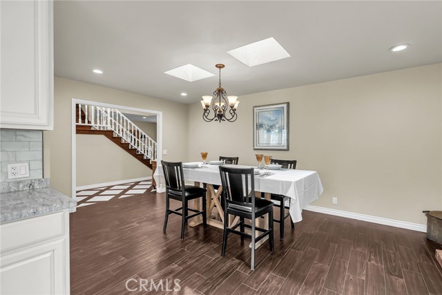 Detail Gallery Image 13 of 38 For 1351 Dr. Kirkwood, Corona,  CA 92882 - 4 Beds | 3 Baths