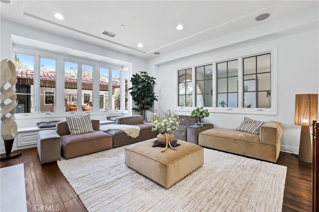 MLS #OC25219998 image #29