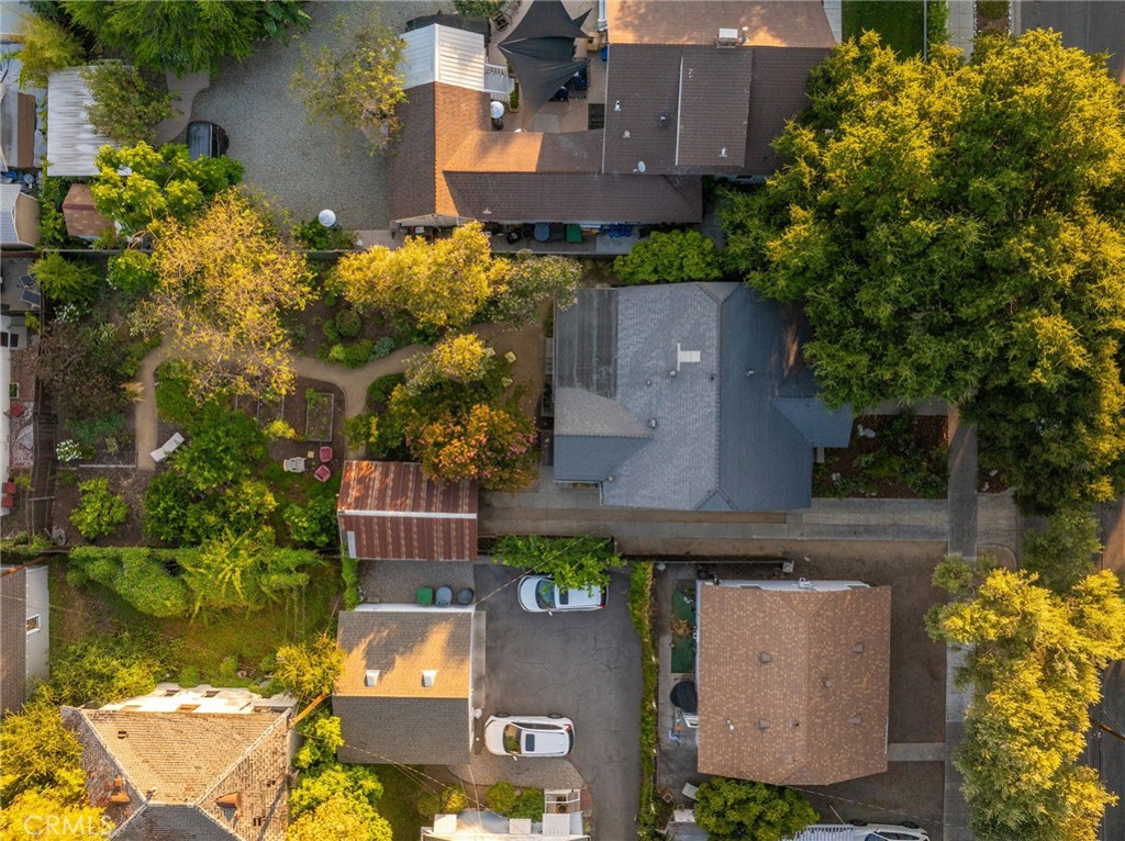 https://media.crmls.org/medias/dce1e8d7-a791-40cb-80e5-c877699b9367.jpg?preset=X-Large