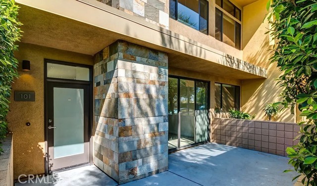 Detail Gallery Image 2 of 26 For 960 E Palm Canyon Dr #101,  Palm Springs,  CA 92264 - 2 Beds | 2 Baths