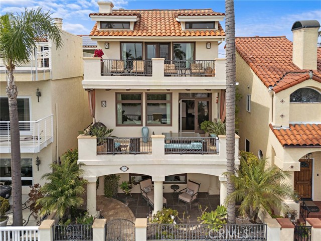 159 Angelo Walk, Long Beach CA: https://media.crmls.org/medias/dce201e4-9b75-45d9-a213-e486e892a970.jpg