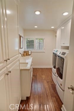 24066 Regents Park Circle, Valencia CA: https://media.crmls.org/medias/dce25496-d099-4a6b-8fdd-f51fa608fe17.jpg