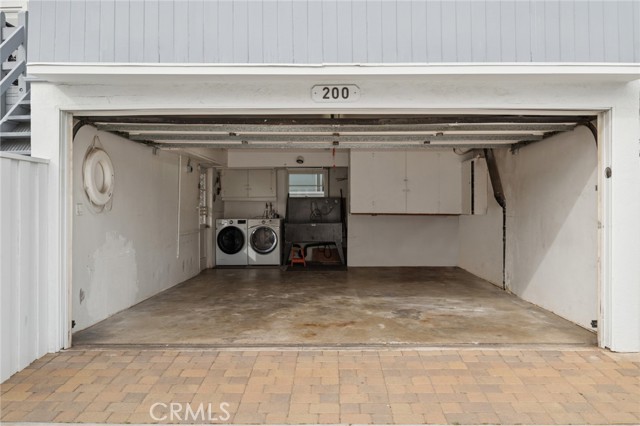 Detail Gallery Image 34 of 42 For 200 Grand Canal, Newport Beach,  CA 92662 - 4 Beds | 3 Baths