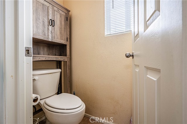 1650 Elmbridge Lane, Hemet CA: https://media.crmls.org/medias/dce50ff0-2d38-4aec-a0e3-30ddf09d339a.jpg