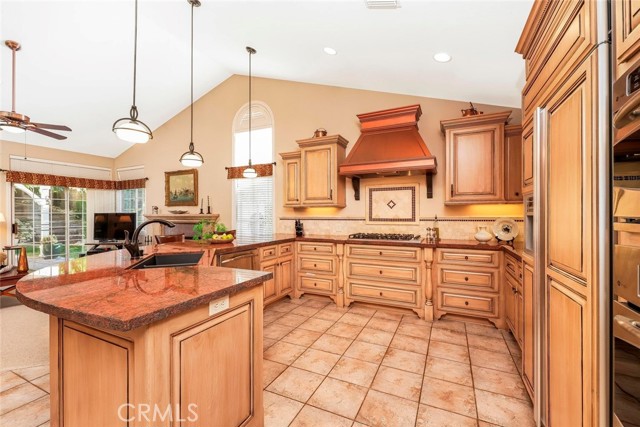 5618 Gardendale Lane, Palmdale CA: https://media.crmls.org/medias/dce527aa-88cf-4532-9e80-5b3d81656c3e.jpg