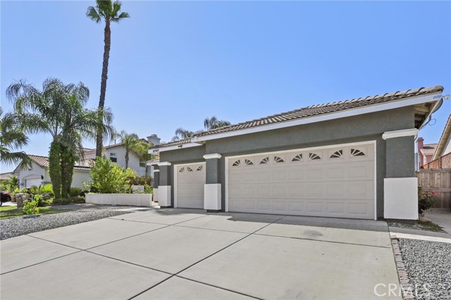 Detail Gallery Image 2 of 20 For 27157 Swift St, Menifee,  CA 92584 - 4 Beds | 2 Baths