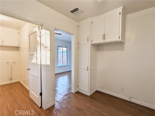 Detail Gallery Image 4 of 16 For 15239 Lorne St, Panorama City,  CA 91402 - – Beds | – Baths