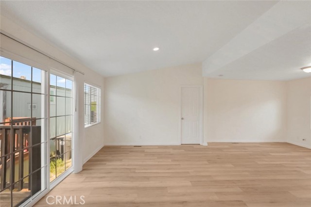 Detail Gallery Image 12 of 28 For 1624 S Highway 99 Frontage #21,  Manteca,  CA 95336 - 3 Beds | 2 Baths