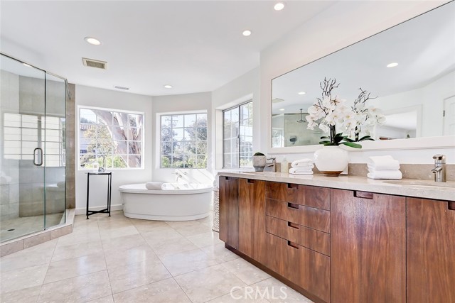 742 31st Street, Manhattan Beach, California 90266, 5 Bedrooms Bedrooms, ,2 BathroomsBathrooms,Residential,Sold,31st,SB22034184