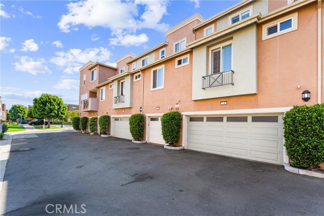 500 N Willowbrook Avenue, Compton CA: https://media.crmls.org/medias/dce5d918-1bc8-4349-8d12-718b237dd75c.jpg