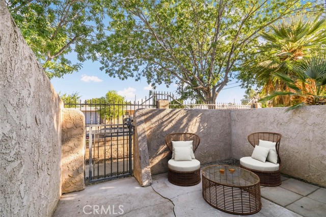 Detail Gallery Image 16 of 21 For 429 W Avenue J5 #4,  Lancaster,  CA 93534 - 2 Beds | 2/1 Baths