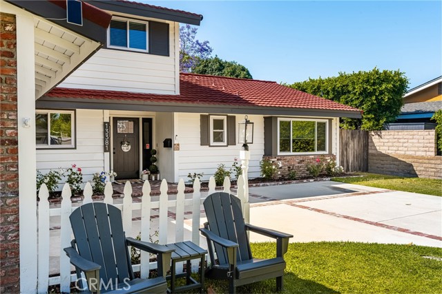 Detail Gallery Image 3 of 49 For 13381 Del Cerro Dr, Tustin,  CA 92780 - 5 Beds | 3 Baths