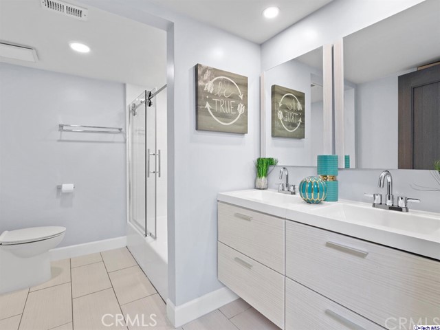 2 Bed Home for Sale in Studio City, California