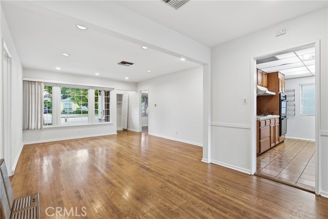 Detail Gallery Image 4 of 30 For 16753 Magnolia, Encino,  CA 91436 - 3 Beds | 2 Baths