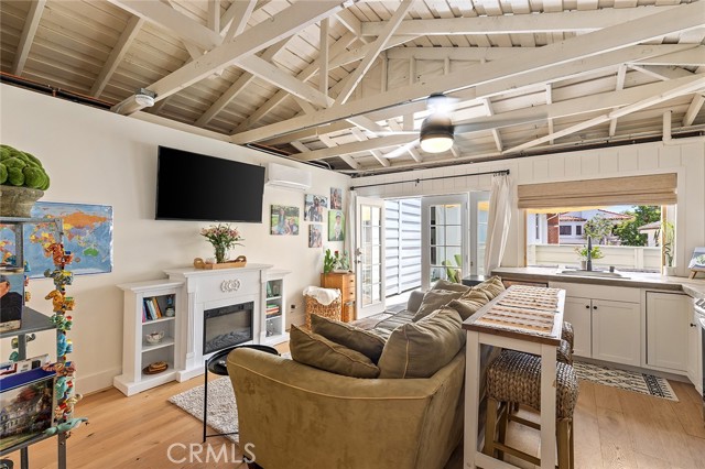 128 Esplanade, San Clemente CA: https://media.crmls.org/medias/dce73c35-ace7-400a-a8b5-2fe0eec1da28.jpg