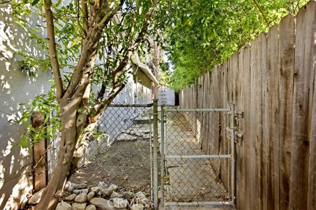 Detail Gallery Image 6 of 64 For 1458 N Mountain, Claremont,  CA 91711 - 4 Beds | 3 Baths