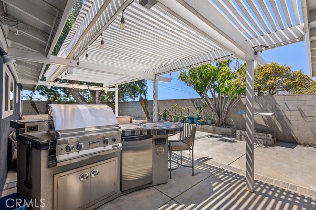 Detail Gallery Image 25 of 34 For 10022 Kukui Dr, Huntington Beach,  CA 92646 - 3 Beds | 2 Baths