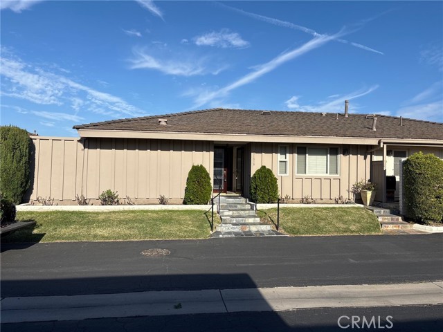 Front Image Thumbnail for CROC25253697