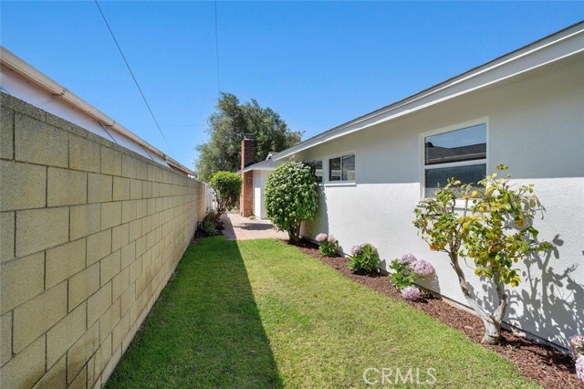 5545 Konya Drive, Torrance CA: https://media.crmls.org/medias/dce94cce-e118-4f7a-b5e1-1e68bf4ebb15.jpg