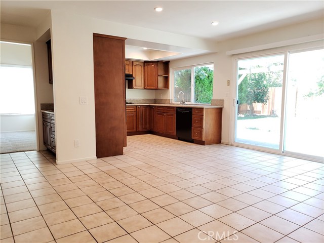 10901 San Leon Ave, Fountain Valley, CA 92708