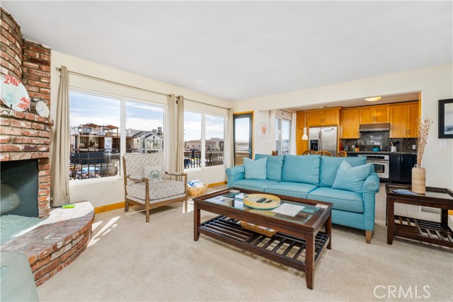 Detail Gallery Image 14 of 27 For 3711 Channel Pl, Newport Beach,  CA 92663 - 2 Beds | 1/1 Baths
