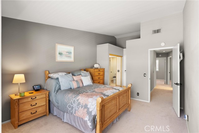 8 Geranium, Rancho Santa Margarita CA: https://media.crmls.org/medias/dceac273-e980-48a8-a6d4-97c5fb418444.jpg