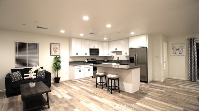 16700 Joy Street, Lake Elsinore CA: https://media.crmls.org/medias/dceaee0d-0cbc-4fe8-b188-e77f4a2fa908.jpg