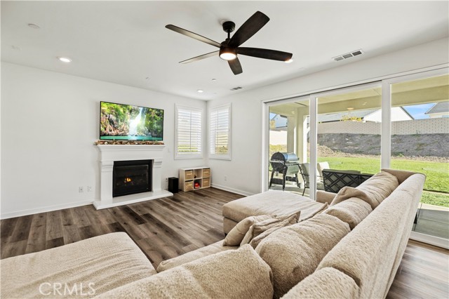 Detail Gallery Image 12 of 38 For 30024 Chestnut Ln, Castaic,  CA 91384 - 3 Beds | 2/1 Baths