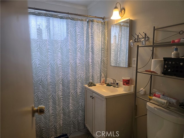 5526 Clara Street, Bell Gardens CA: https://media.crmls.org/medias/dceb33cd-bf8b-47b1-8fc6-dab6bcae6850.jpg