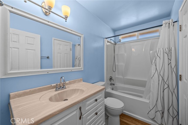 820 Cozy Court, Fallbrook CA: https://media.crmls.org/medias/dceb625c-0b2e-4e52-b2db-0b8e8792573d.jpg