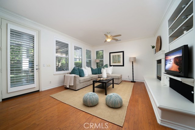 26 Upland, Irvine CA: https://media.crmls.org/medias/dcec3c30-e09c-4266-9c99-b3d9fdc9ed84.jpg