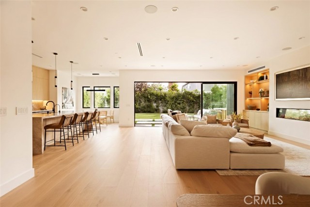 Detail Gallery Image 2 of 26 For 3962 Alla, Los Angeles,  CA 90066 - 4 Beds | 4/1 Baths