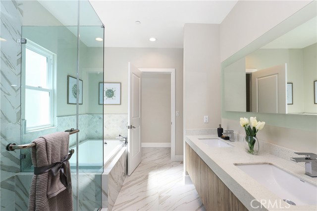 6 Oakmont Street, Phillips Ranch CA: https://media.crmls.org/medias/dcedbfcb-d448-43b2-a942-0f7e5e5a7ef2.jpg