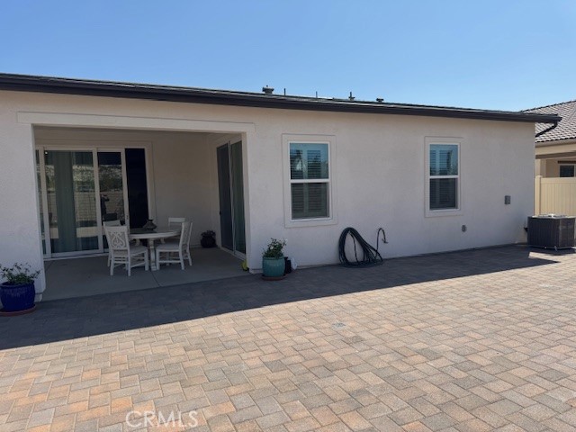 24501 Via Sendero, Castaic CA: https://media.crmls.org/medias/dcee0959-72df-4b5b-af1a-c73aa51d6b10.jpg