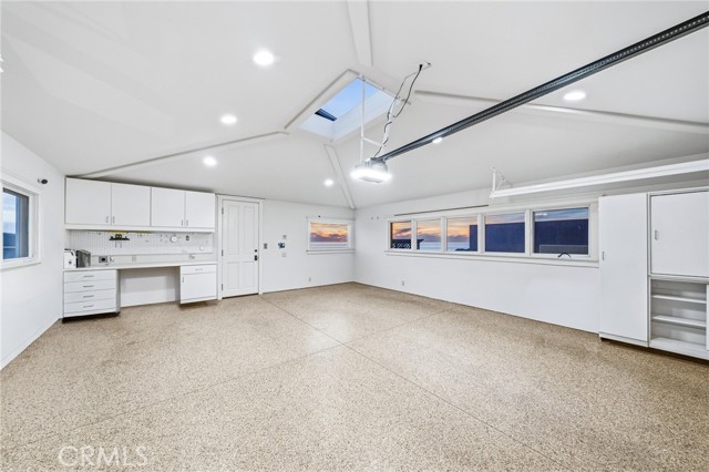 Detail Gallery Image 51 of 73 For 21 Bay, Laguna Beach,  CA 92651 - 6 Beds | 6/1 Baths