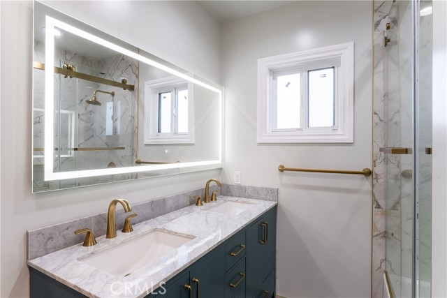 Detail Gallery Image 14 of 39 For 5339 E Greenmeadow, Long Beach,  CA 90808 - 5 Beds | 3 Baths