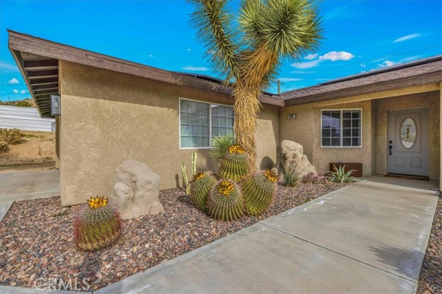 Detail Gallery Image 3 of 48 For 6463 Murrieta Ave, Yucca Valley,  CA 92284 - 3 Beds | 2 Baths