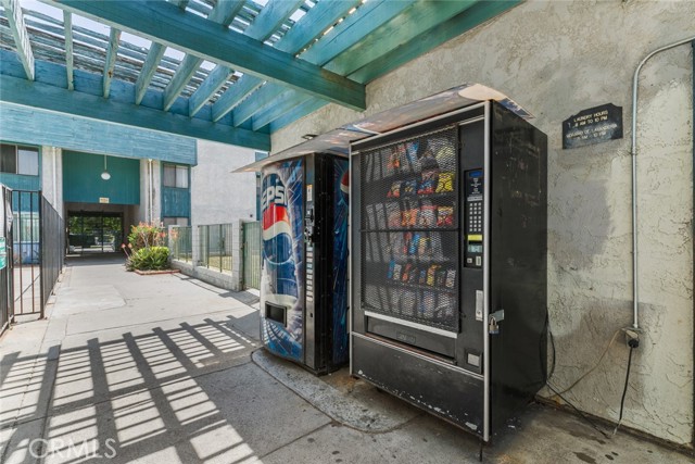 Detail Gallery Image 26 of 29 For 8801 Willis Ave #6,  Panorama City,  CA 91402 - 2 Beds | 1 Baths