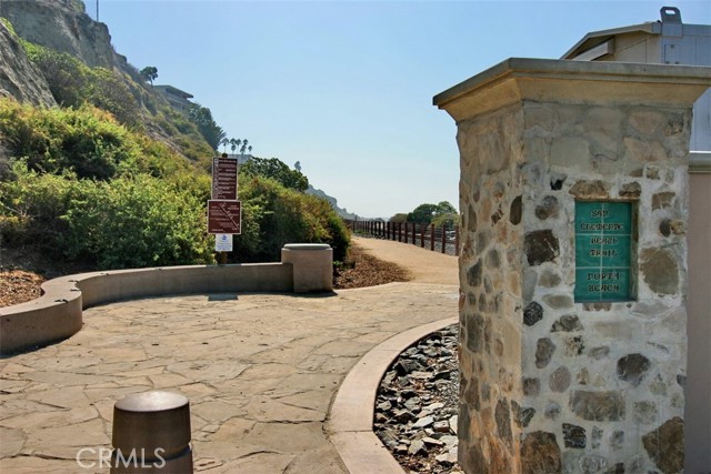 504 Avenida De La Riviera, San Clemente CA: https://media.crmls.org/medias/dcf0819d-2421-4091-ab51-4629699cbdf8.jpg